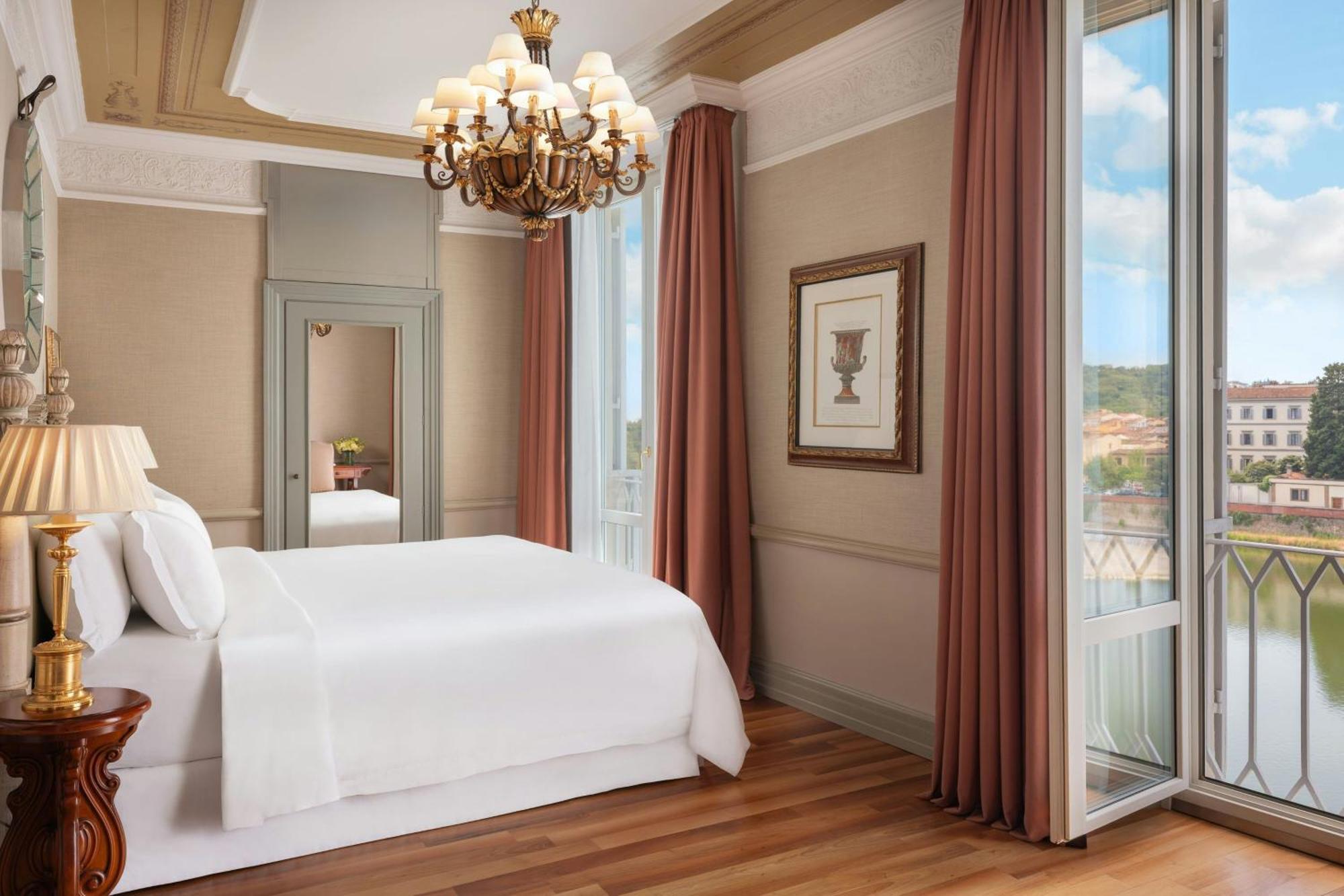 Deluxe King Room River View